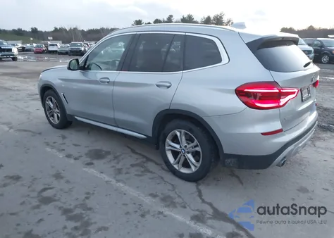 2021 BMW X3 xDrive30I z USA, uszkodzony, nr VIN 5UXTY5C09M9E17053